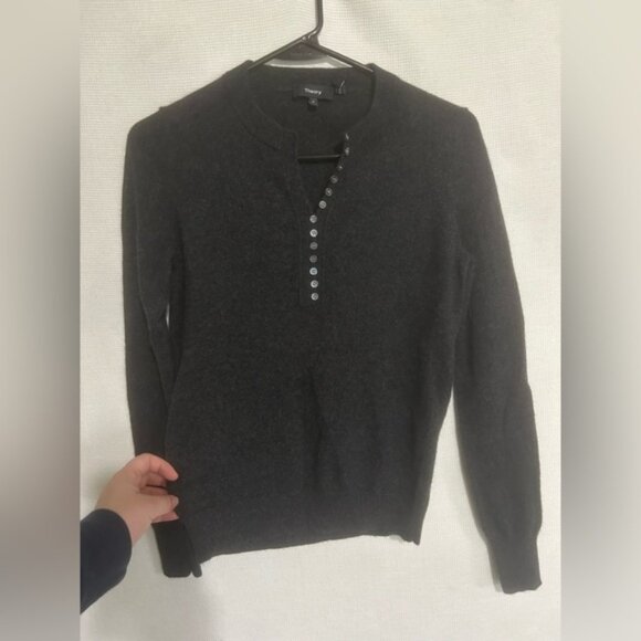 Theory 100% cashmere charcoal sweater - Picture 2 of 8